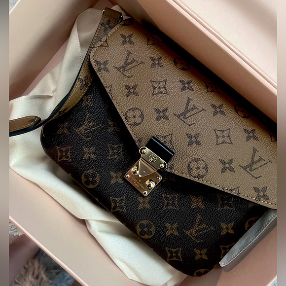 Brand New - Louis Vuitton Pochette Metis Reverse - Picture 1 of 7